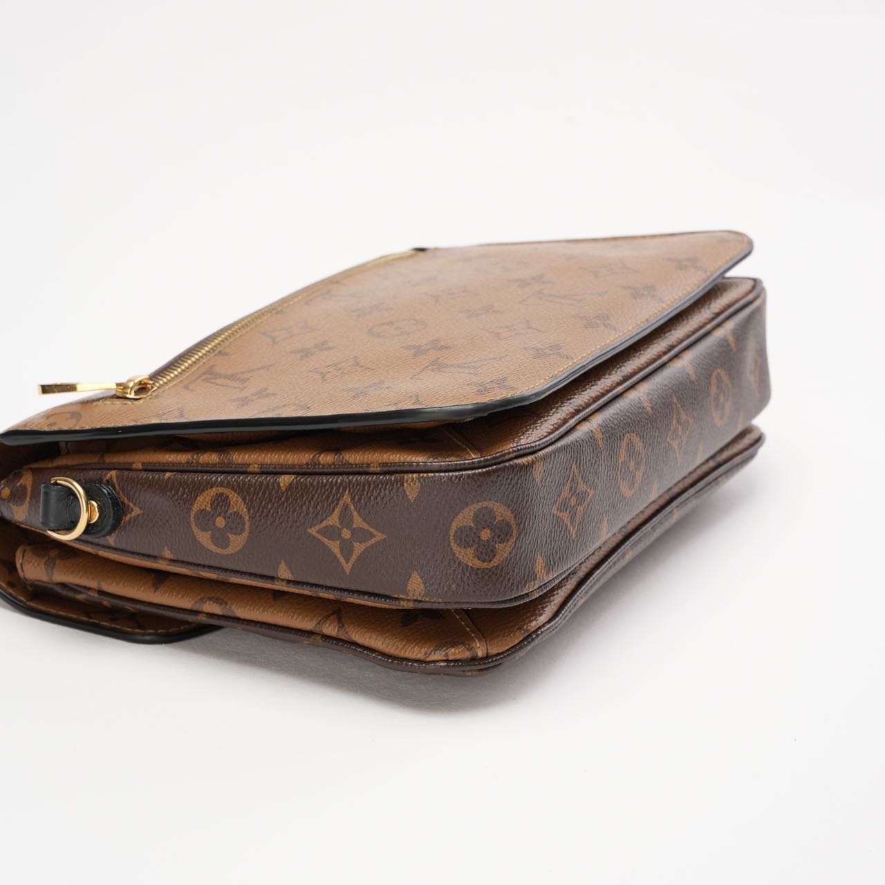 Louis Vuitton Monogram Pochette Metis MM Hand Bag 2019