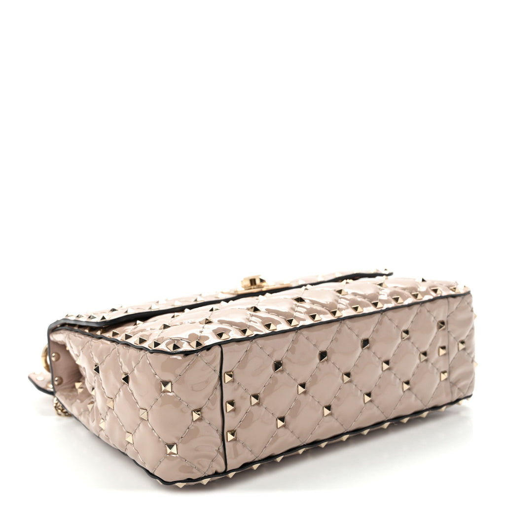 Patent Medium Rockstud Spike Shoulder Bag Poudre