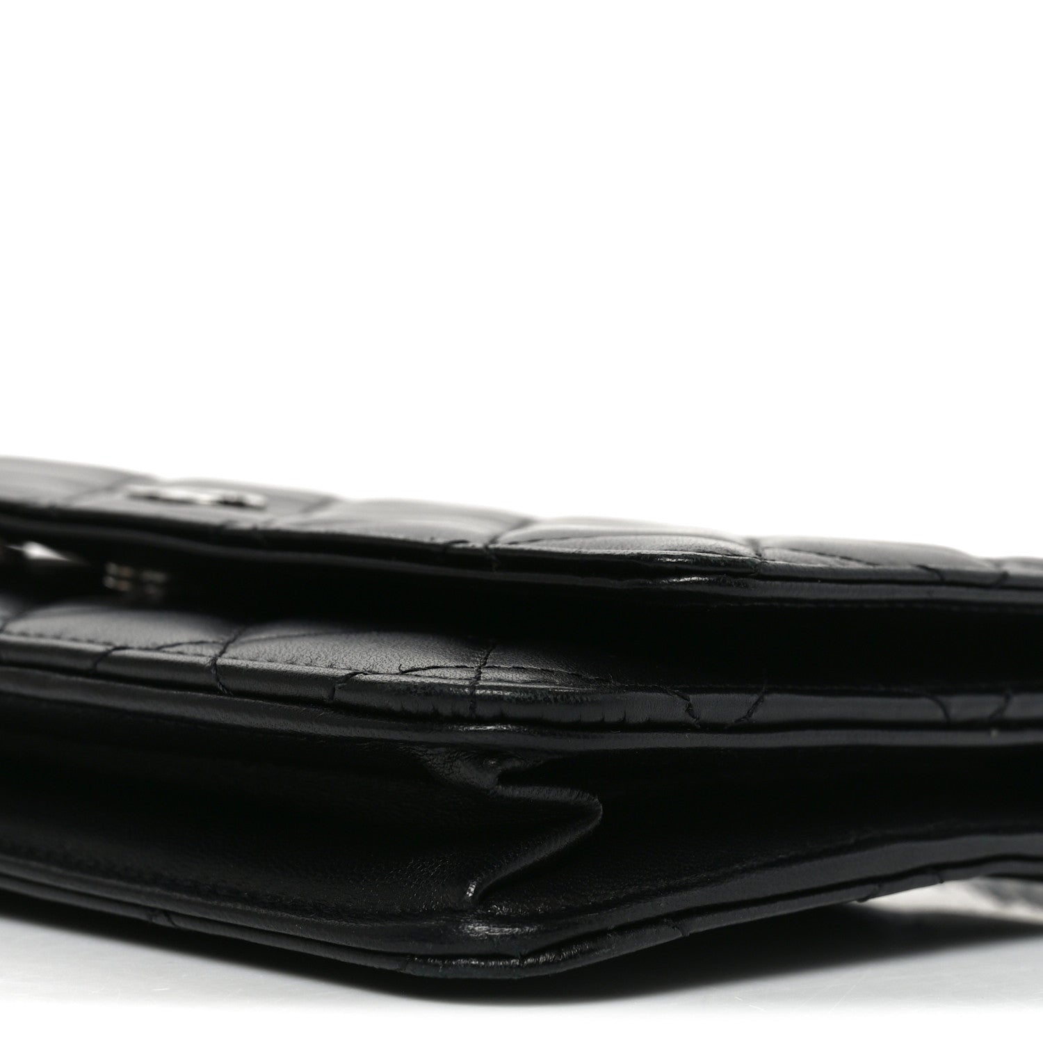 Lambskin Quilted Wallet On Chain WOC Black