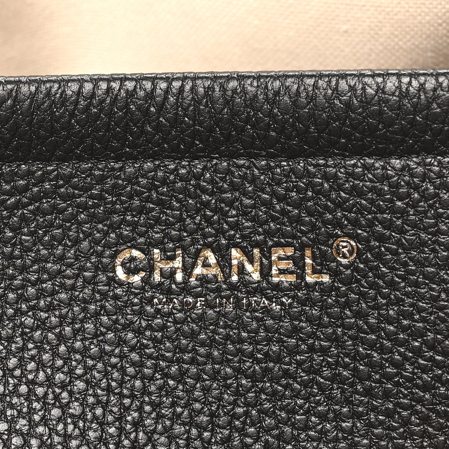 Grained Calfskin Boucle Urban Essentials Small Shopping Bag Ecru Black