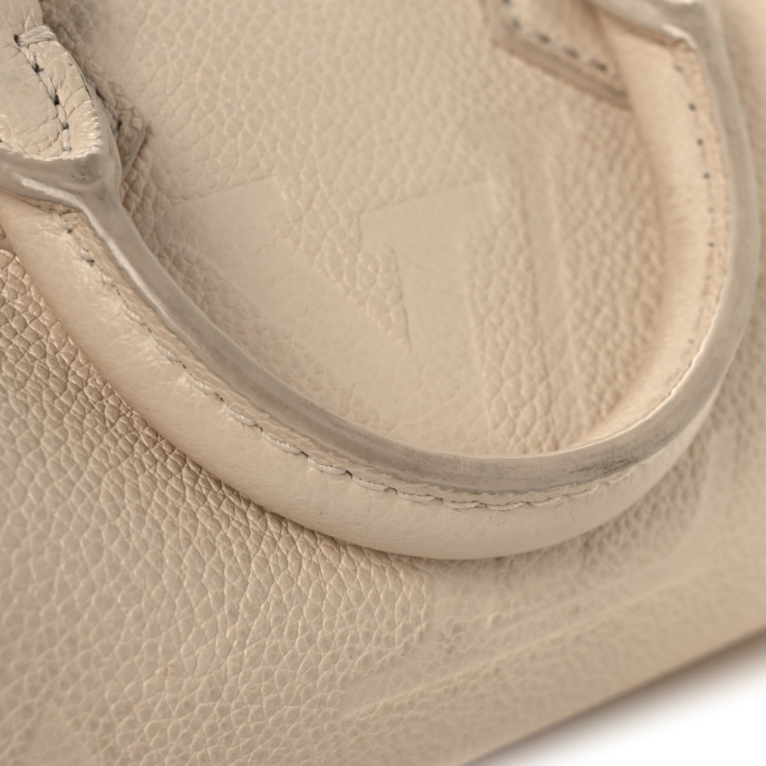 Empreinte Monogram Giant Papillon BB Cream