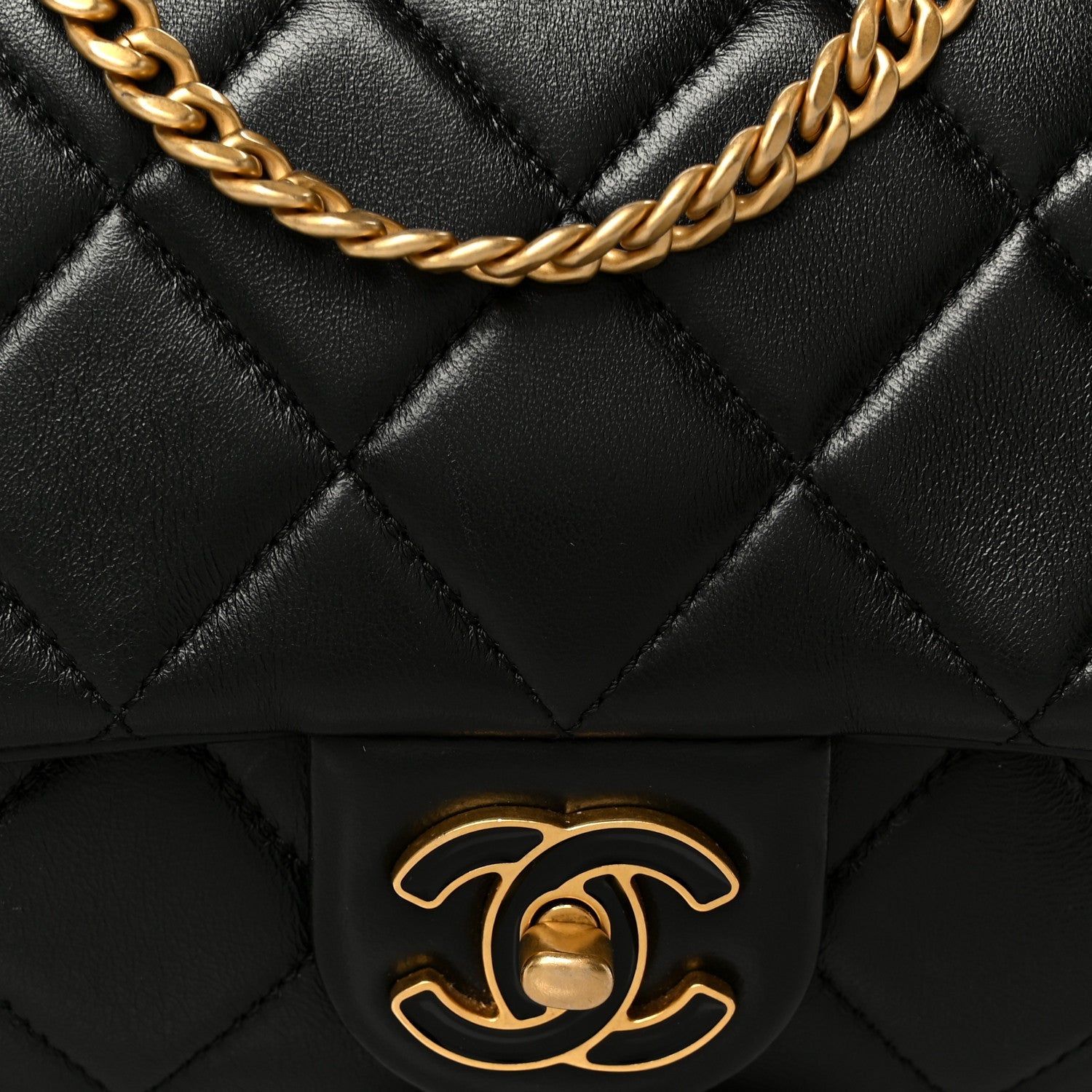 Lambskin Enamel Quilted Pending CC Square Flap Black