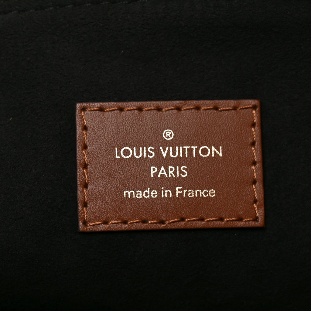 Monogram V Tote MM Black
