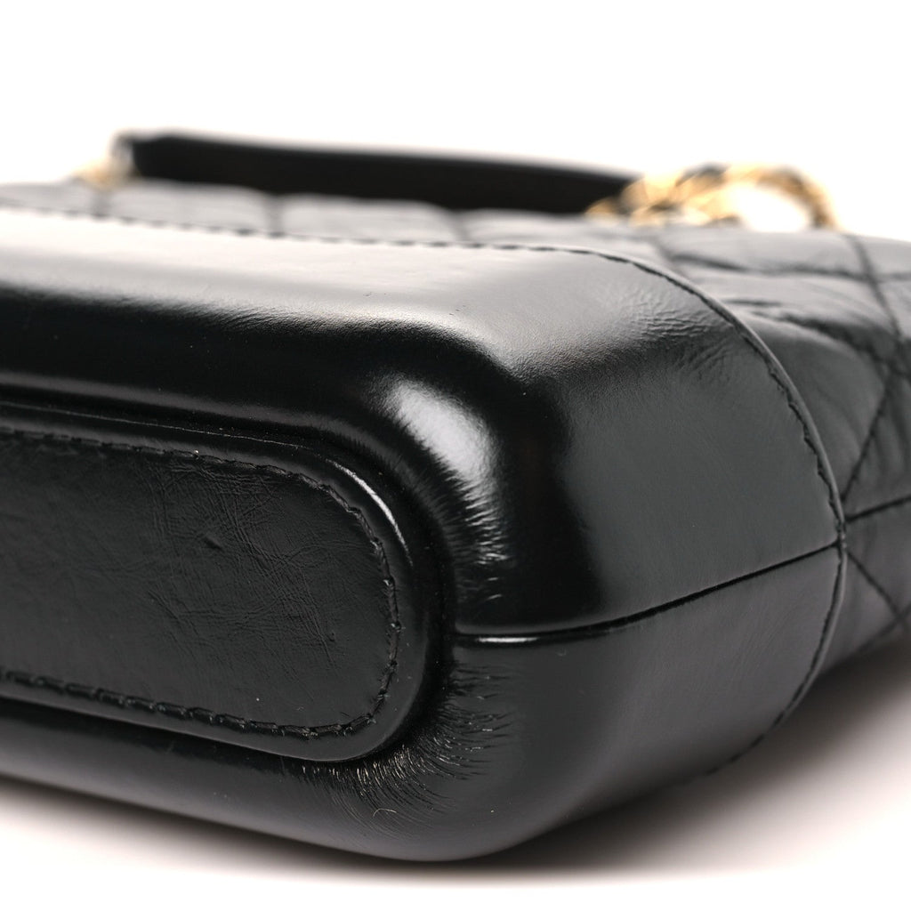 Aged Calfskin Quilted Small Gabrielle Clutch With Chain Black