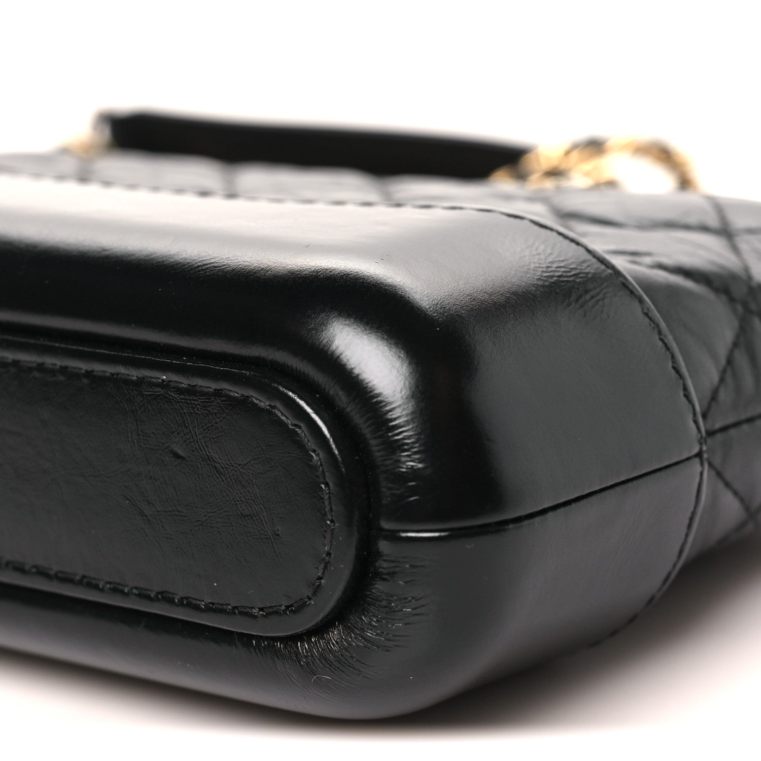 Aged Calfskin Quilted Small Gabrielle Clutch With Chain Black