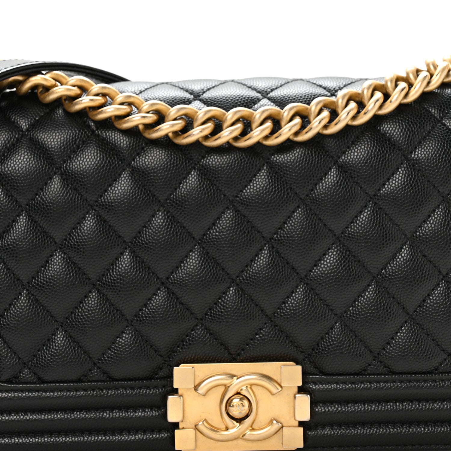 Caviar Quilted Medium Boy Flap Black