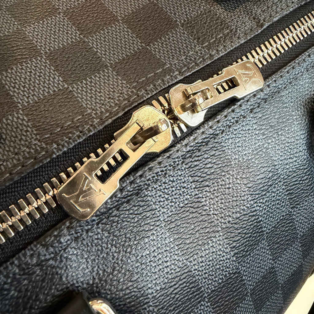LOUIS VUITTON Keepall Bandoulière 55 Damier Graphite Canvas