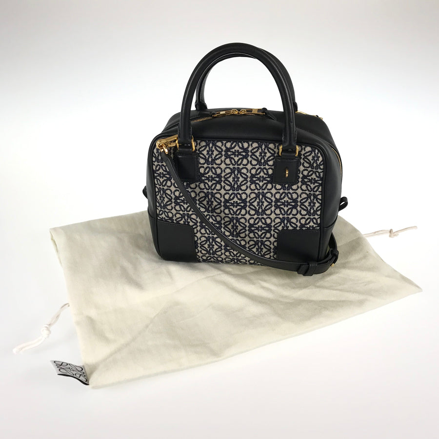 LOEWE Anagrams Amazona 19 Hand bag