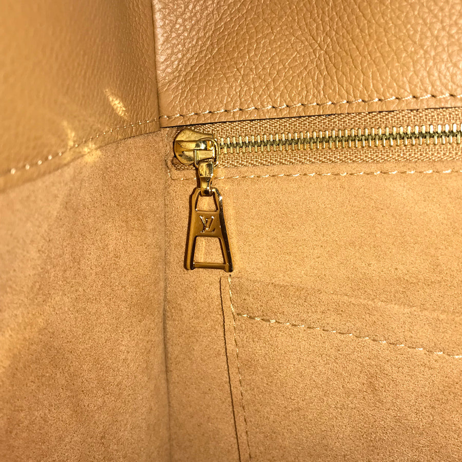 LOUIS VUITTON Monogram On My Side MM M53823 Tote bag