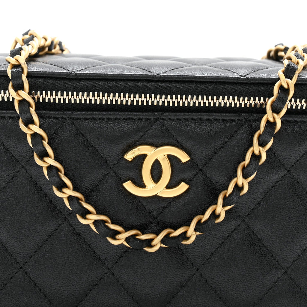 Lambskin Quilted Small Heart Vanity Case With Chain Black
