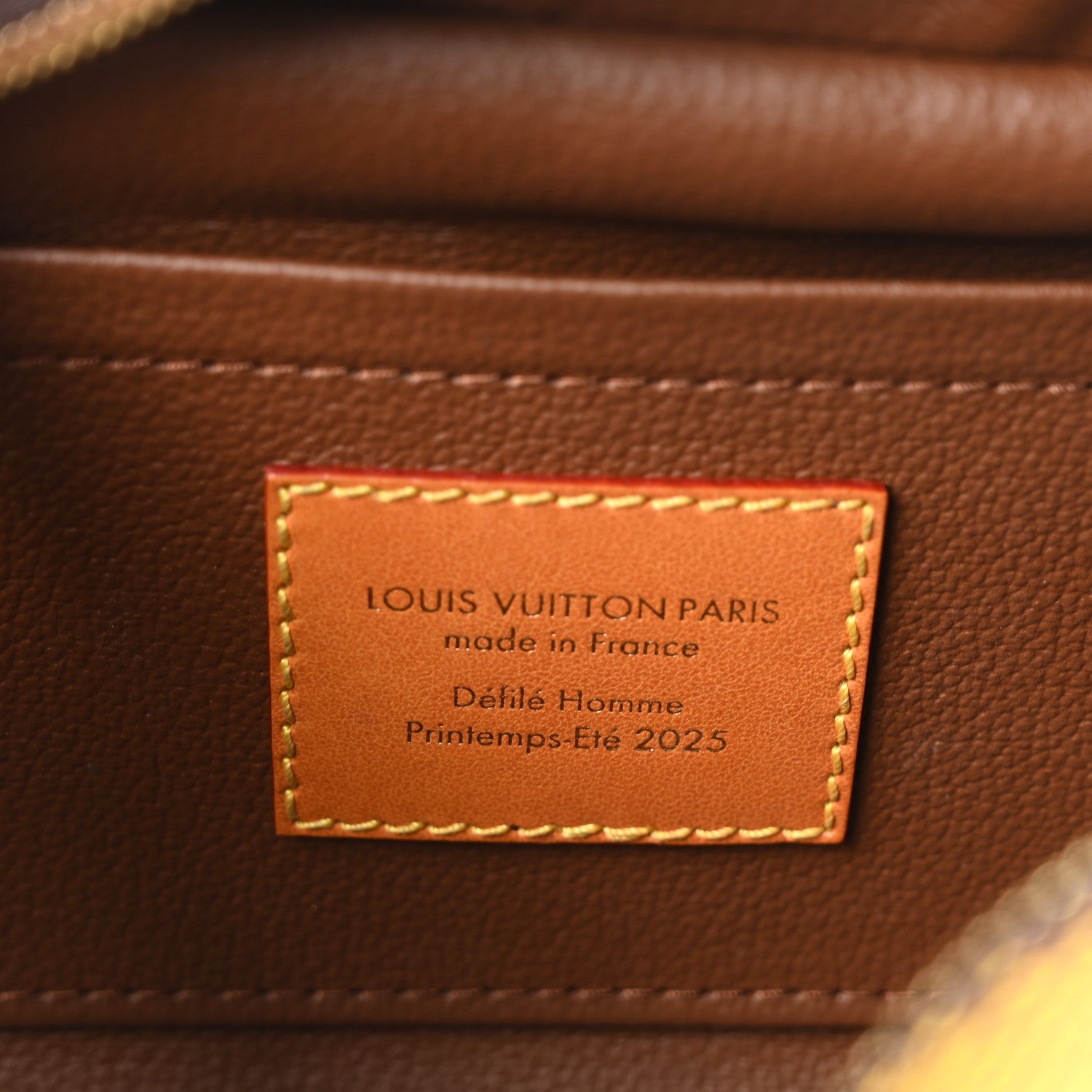 LV Vers Damier Ebene Locker Dopp Kit Toilet Pouch Multicolor