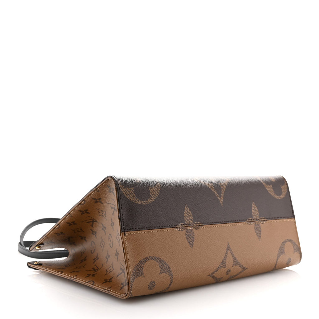 Reverse Monogram Giant Onthego MM