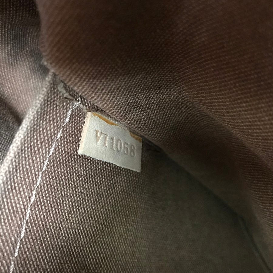 LOUIS VUITTON Monogram Batignolles M51156 Hand bag