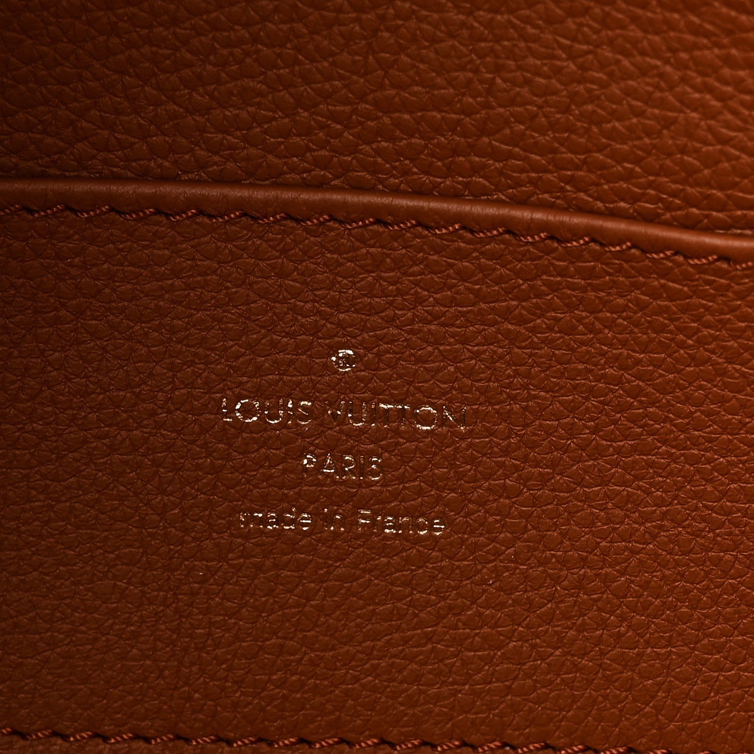 Smooth Grained Calfskin Capucines GM  Souple Cognac