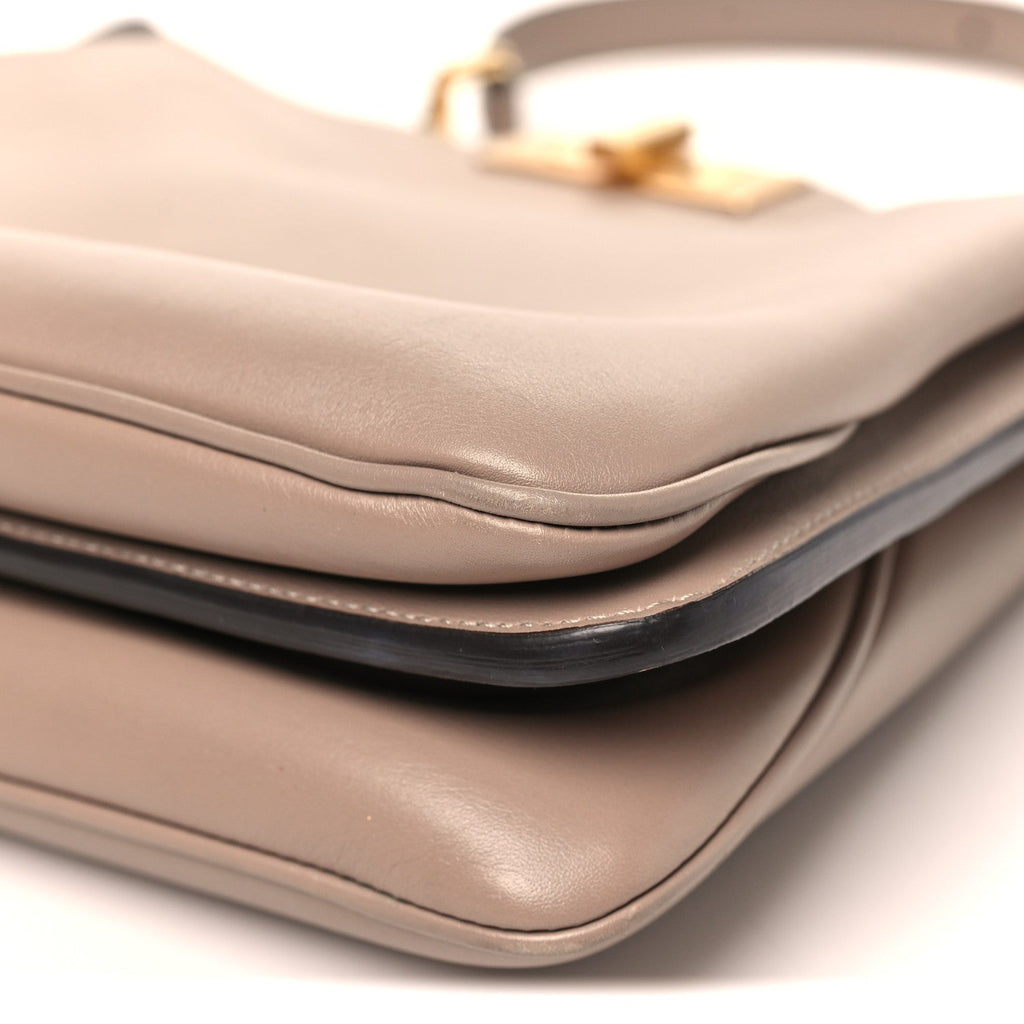Vitello Medium Soft Peekaboo  Dove Gray