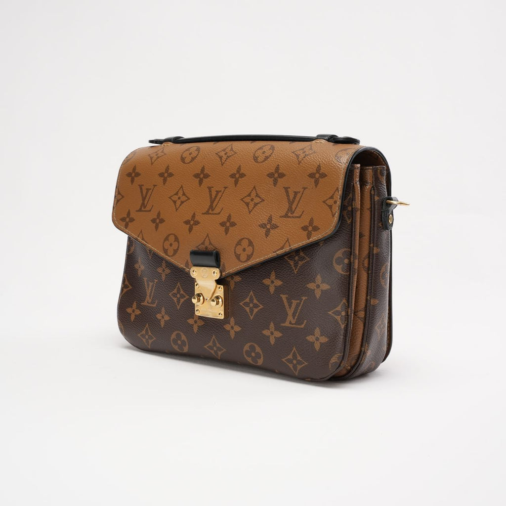 Louis Vuitton Monogram Pochette Metis MM Hand Bag 2019