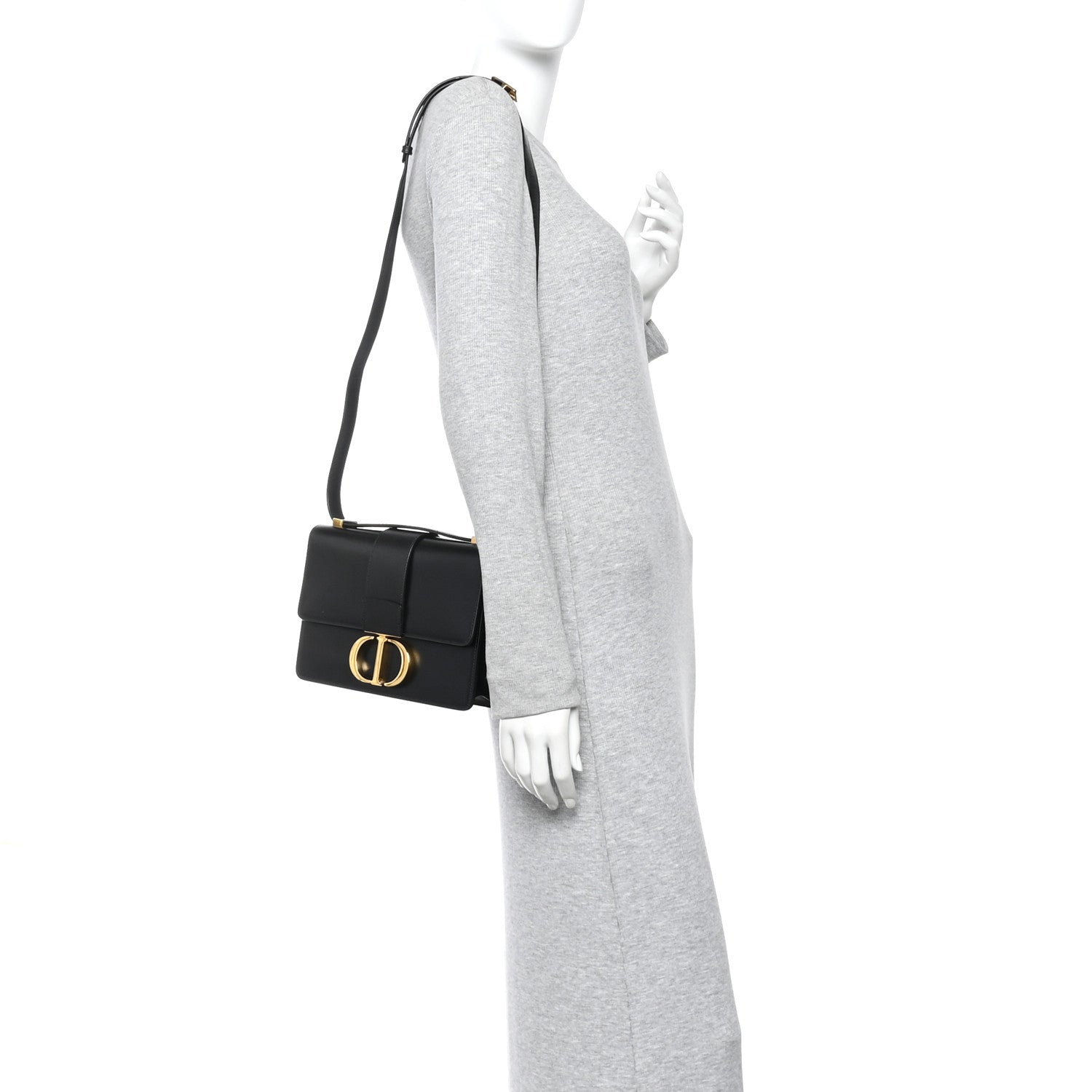 Box Calfskin 30 Montaigne Flap Bag Black