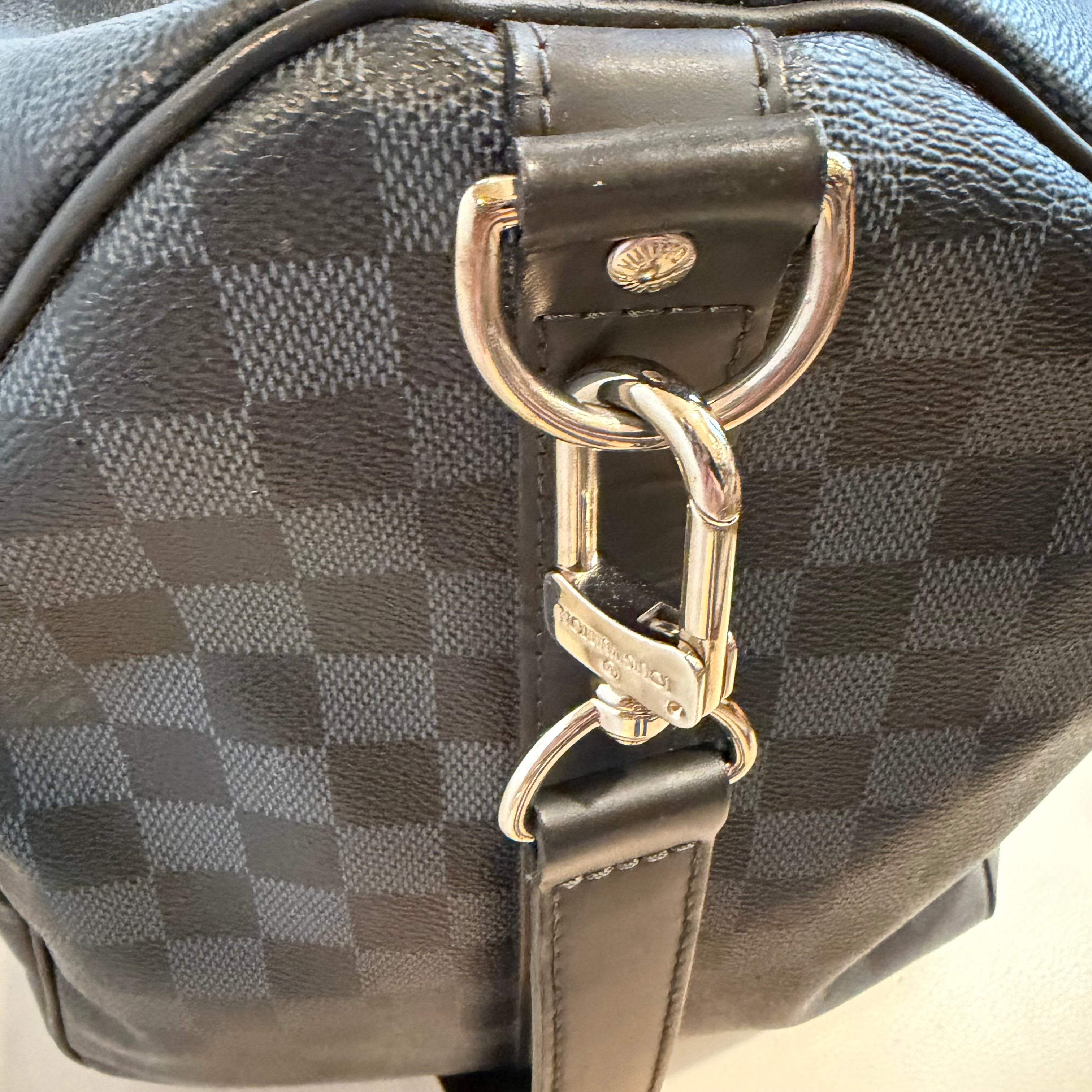 LOUIS VUITTON Keepall Bandoulière 55 Damier Graphite Canvas