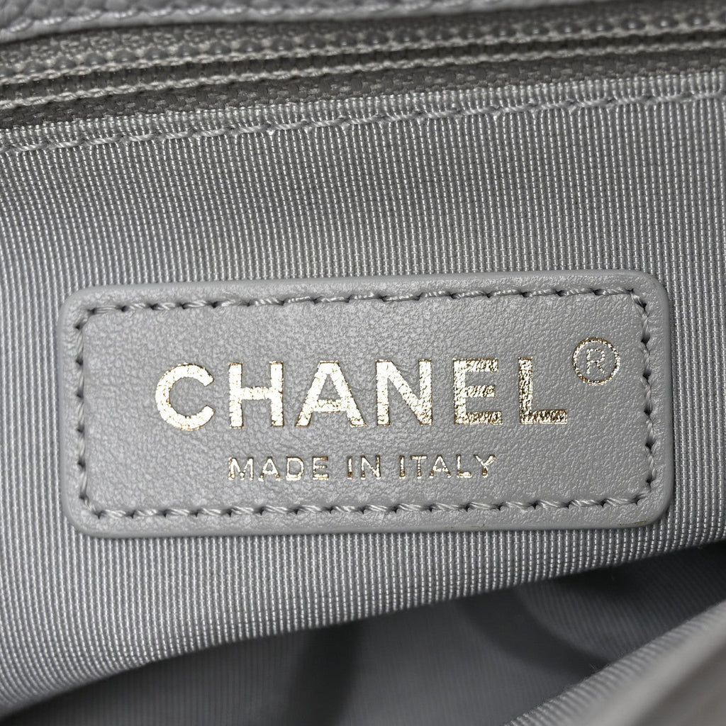 Caviar Quilted City Walk Flap Light Grey