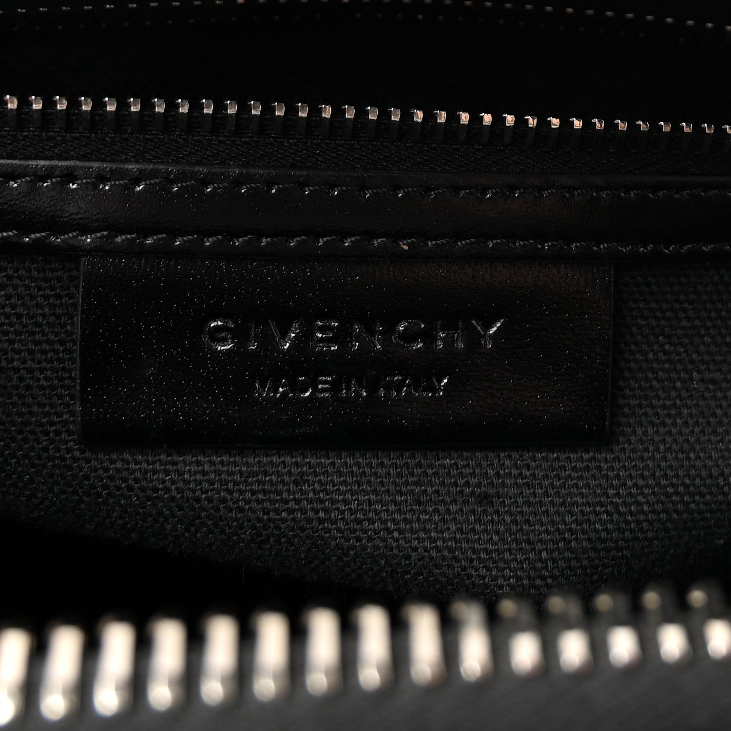 Shiny Lord Calfskin Small Antigona Black