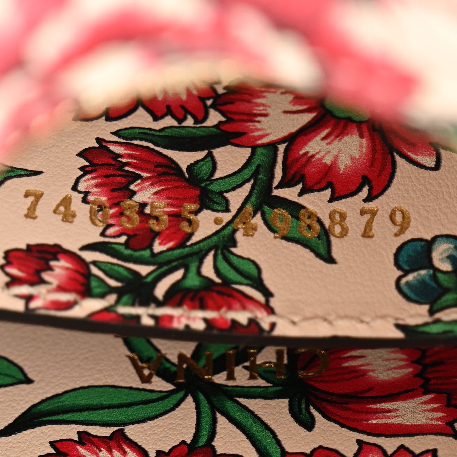 Calfskin Brit Roses Print Matelasse Diagonal Mini Interlocking G Heart Shoulder Bag Multicolor