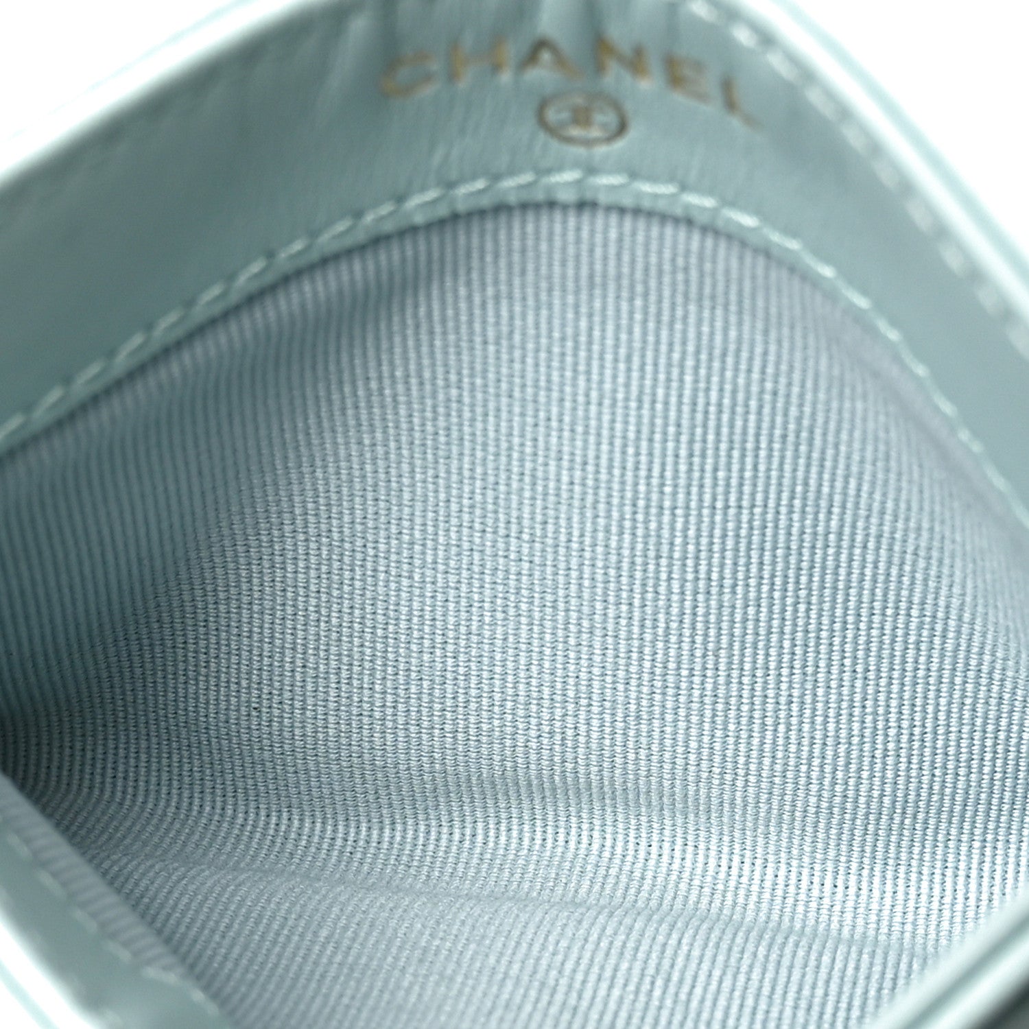 Caviar Quilted Card Holder Light Blue