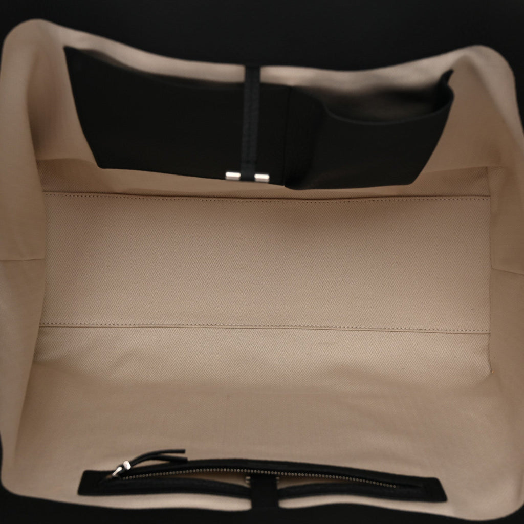 Matte Grained Calfskin Marlo 17 Black