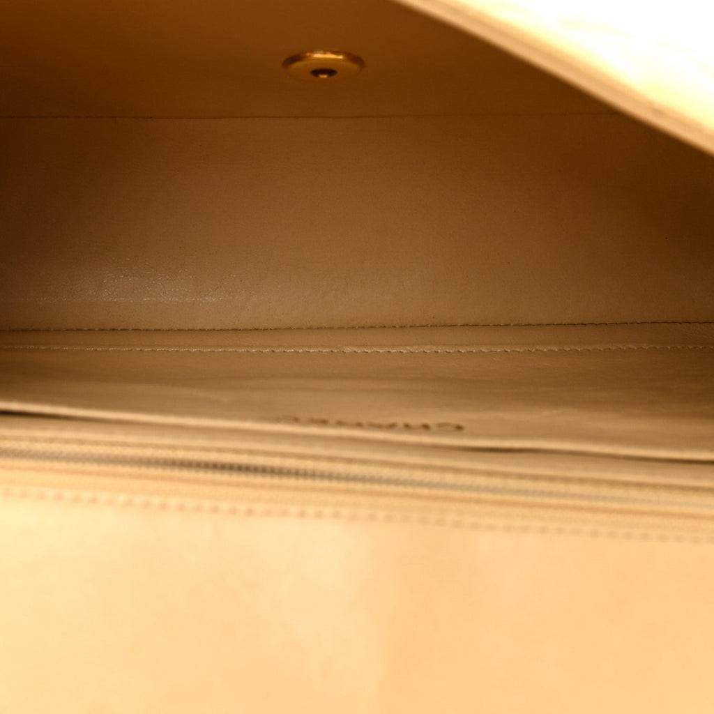 Lambskin Quilted Medium Single Flap Beige