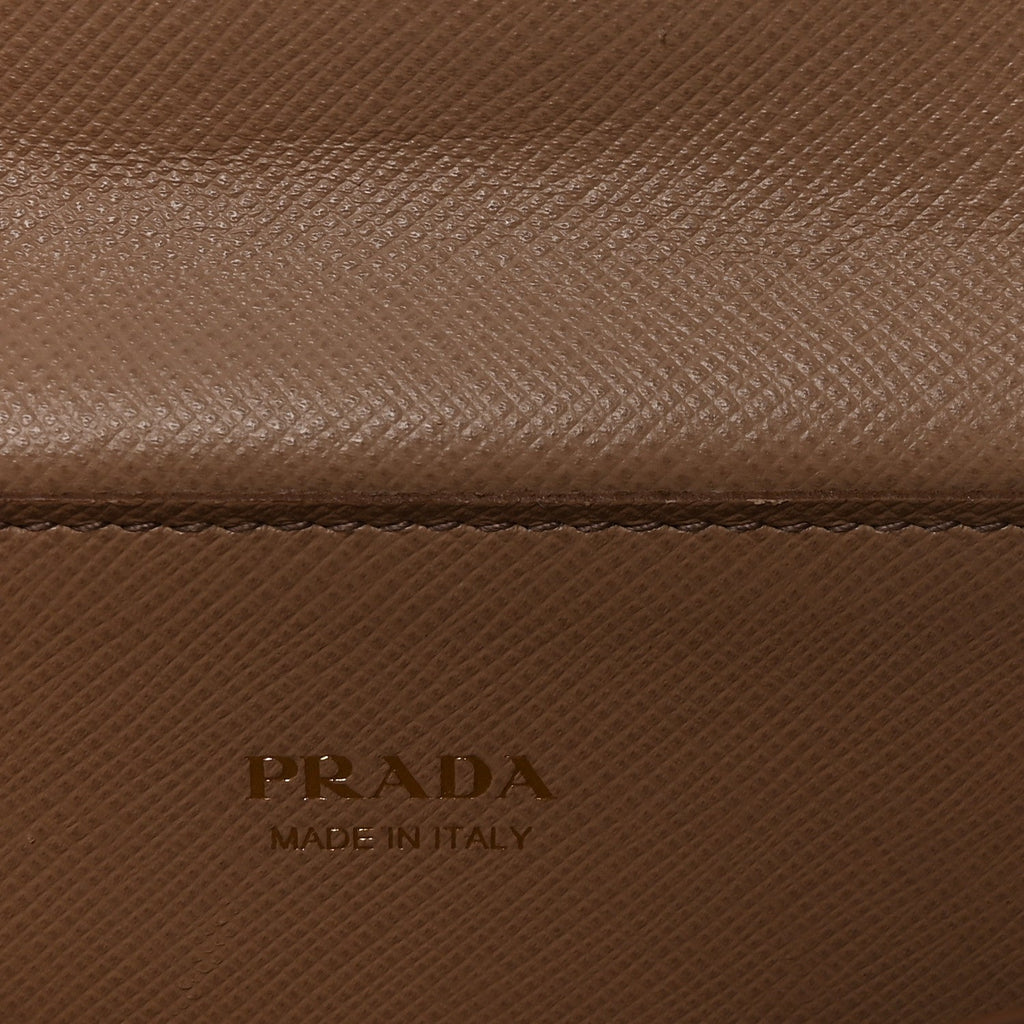 Saffiano Chain Wallet Cammeo