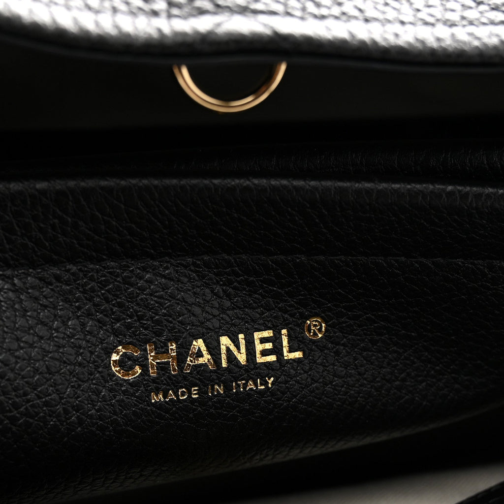 Grained Calfskin Stitched Urban Essentials Small Shopping Bag Black