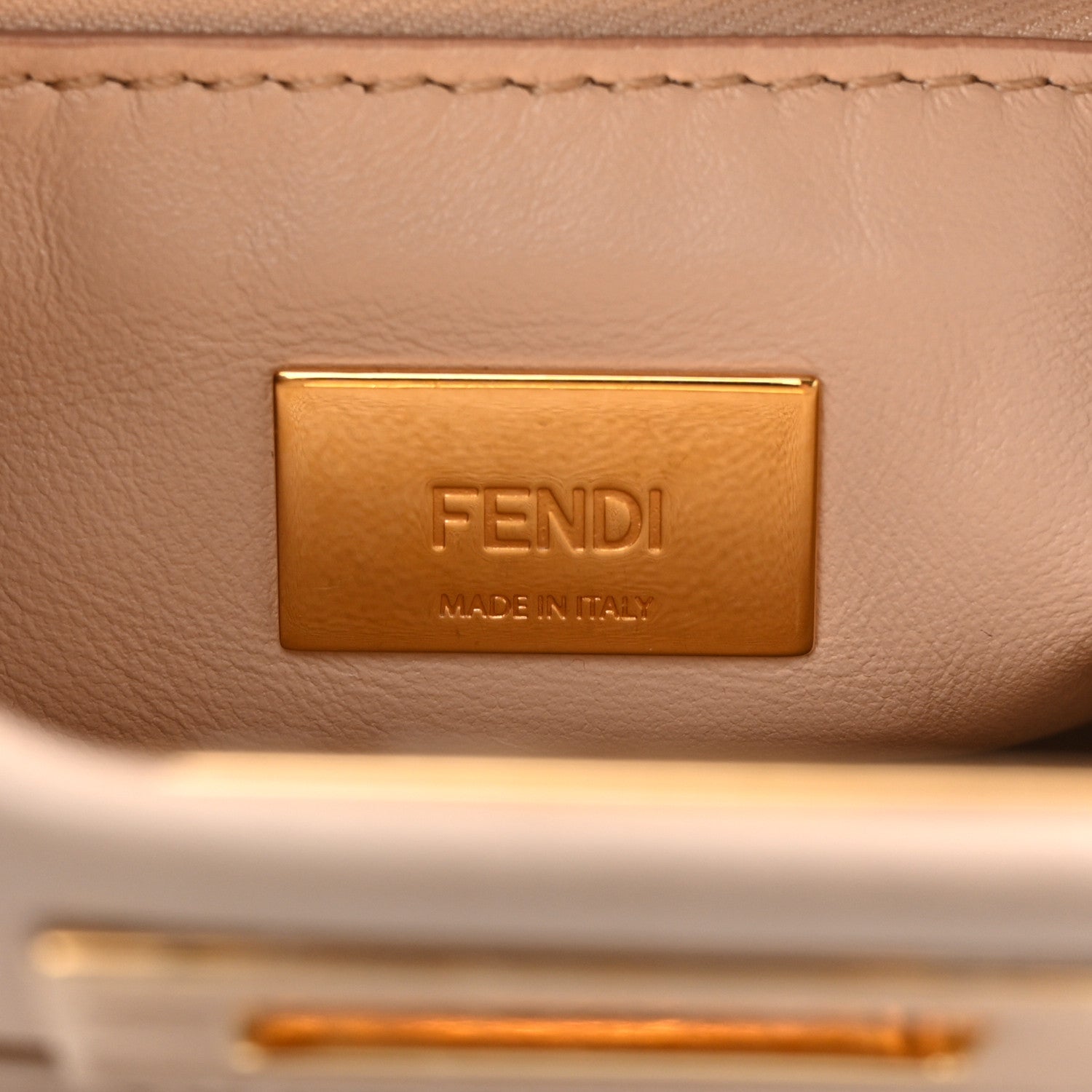 Nappa Mini Peekaboo Iconic Satchel Rosa Plaster