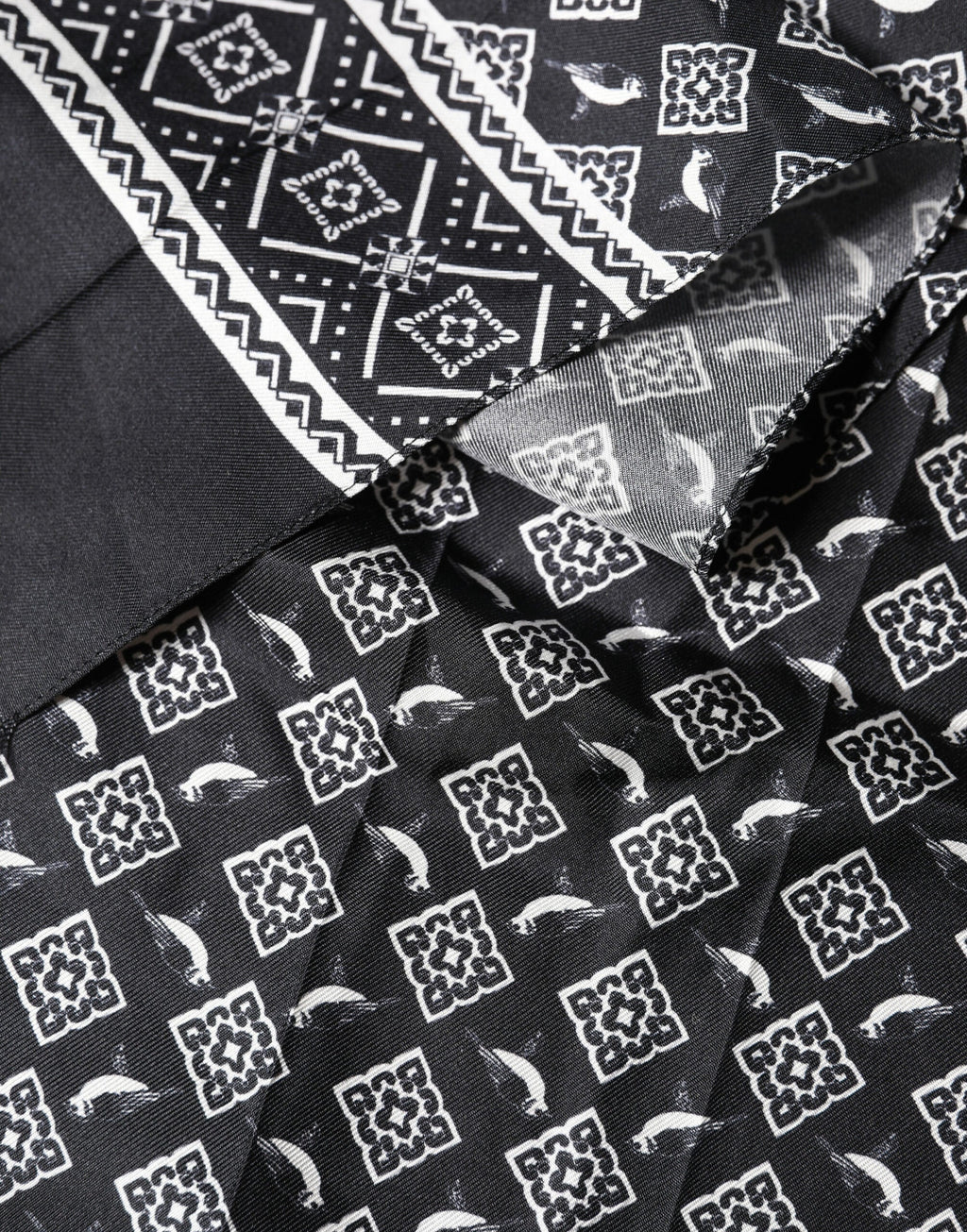Dolce & Gabbana Black Gray Silk Bird Fringe Wrap Foulard 140cm X 23cm Men's Scarf