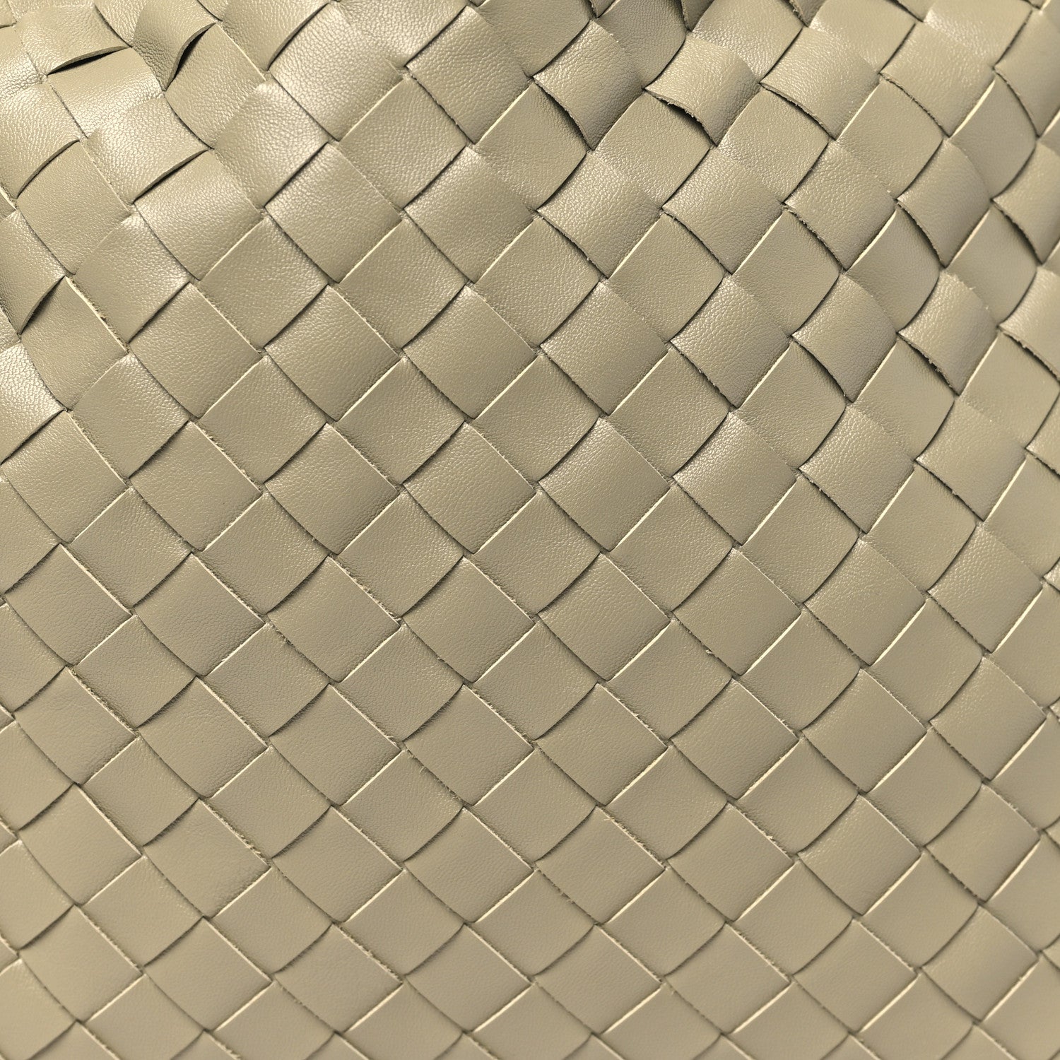 Calfskin Intrecciato Small Hop Travertine