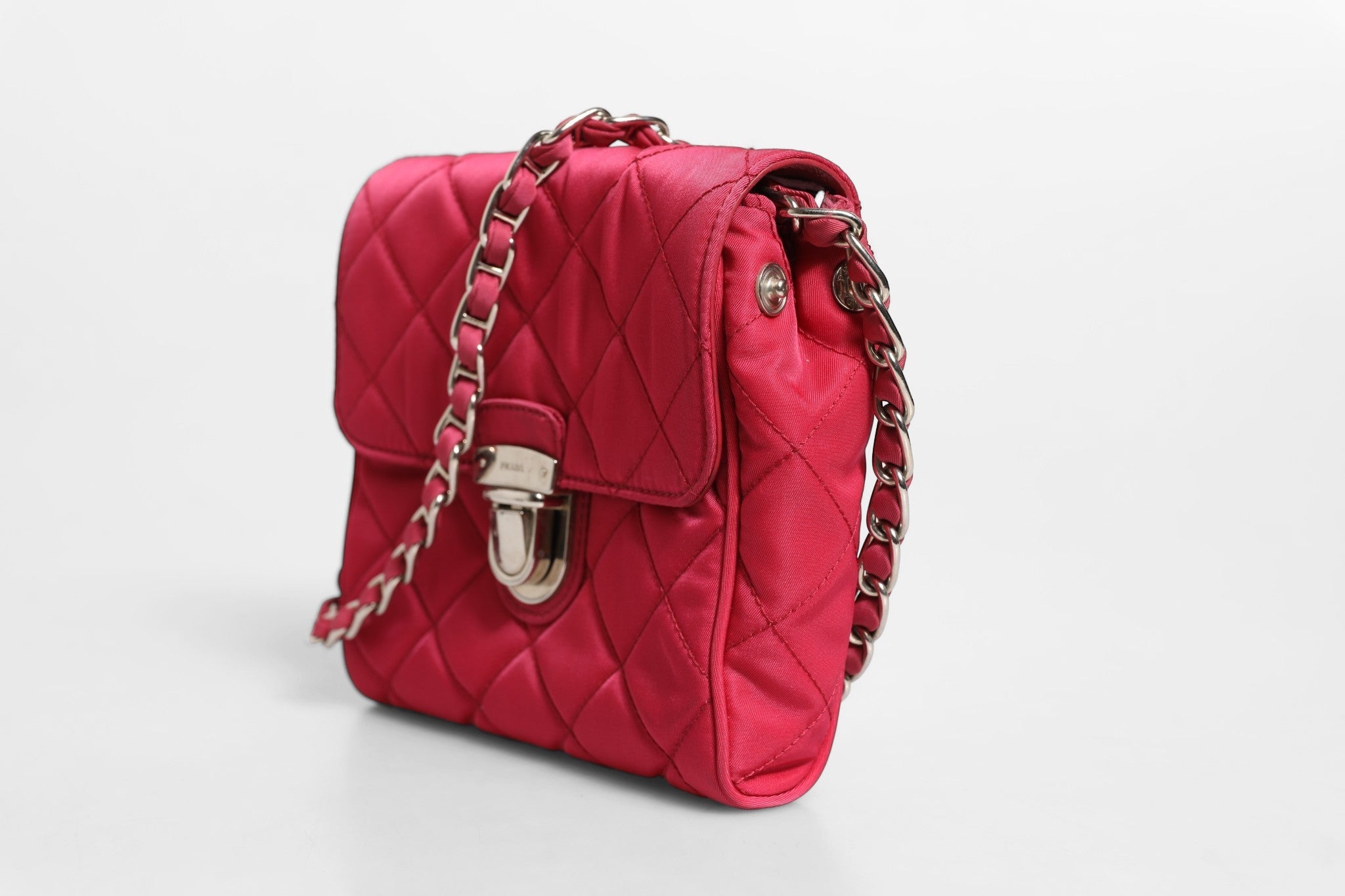 Prada Prada Pink Quilted Tessuto Impuntu Nylon Flap Crossbody Women's Bag ( )