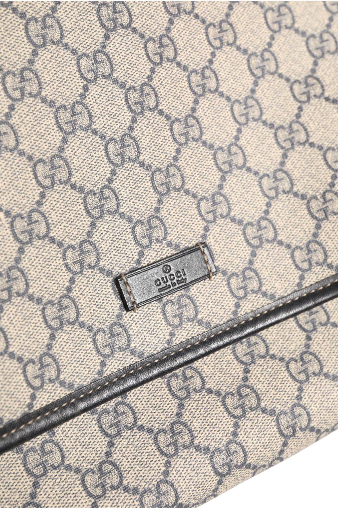 Gucci Gucci GG Supreme Messenger Women's Bag ( )