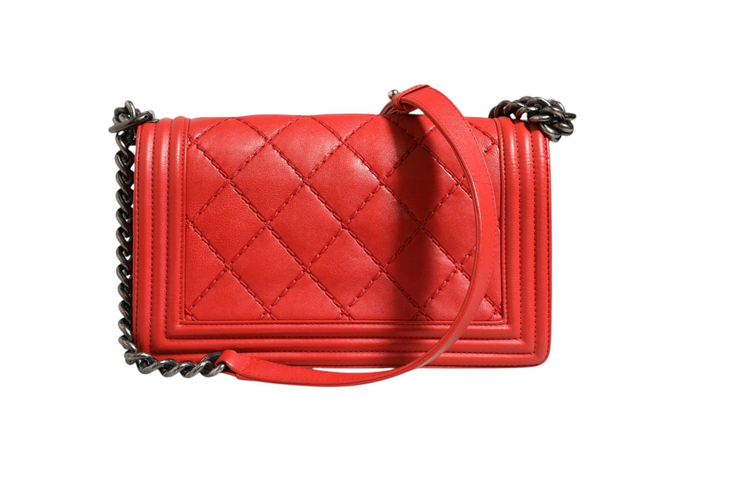 Chanel Red Diamond Stitch Calfskin Leather New Medium Boy Women's Bag ( )