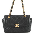 CHANEL Matelasse Flap Bag ChainShoulder BlackAS5259 Lambskin Size 21