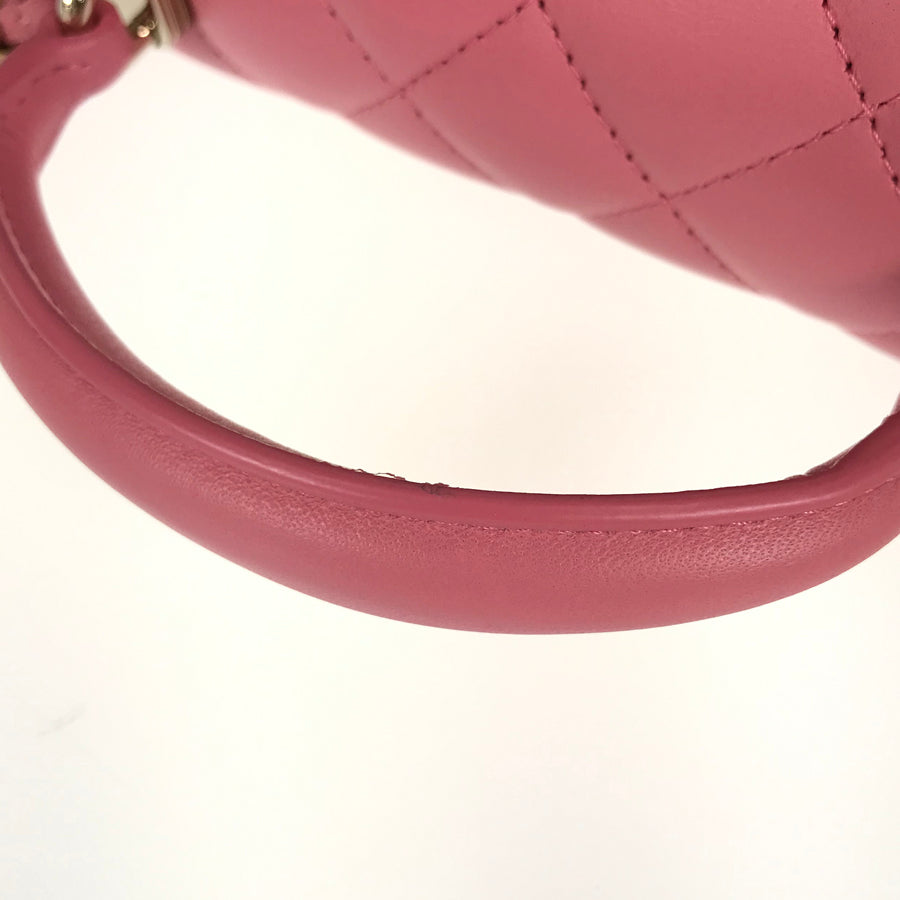CHANEL Mini Matrasse 20 Shoulder bag