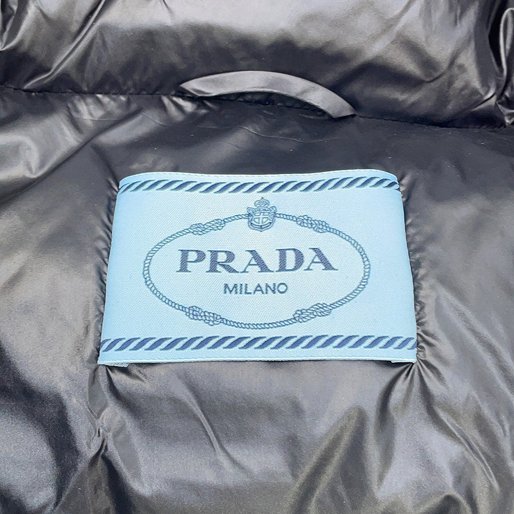 PRADA Cropped Vest/Down Jacket Triangle Logo 24 Size 40 Black291805 Nylon100%