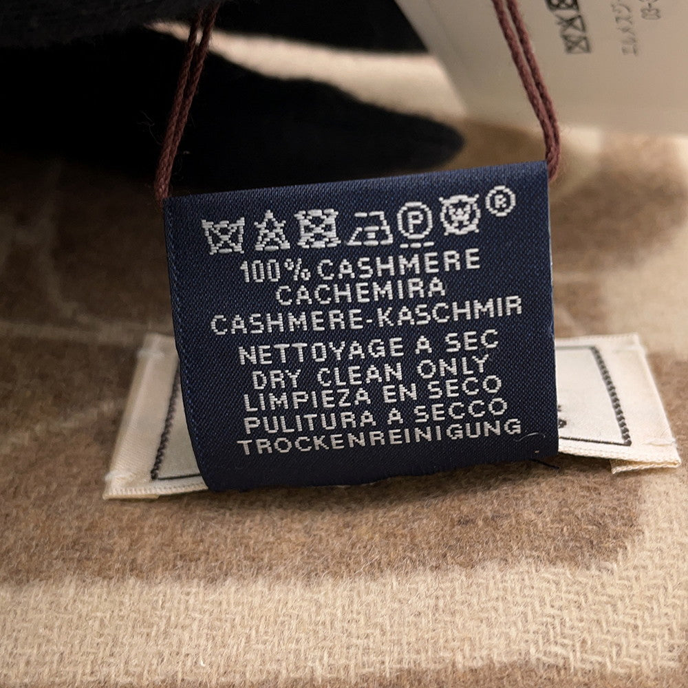 HERMES Cashmere Scarf Clic Se Nue Marron Grasset / Craie Cashmere100%