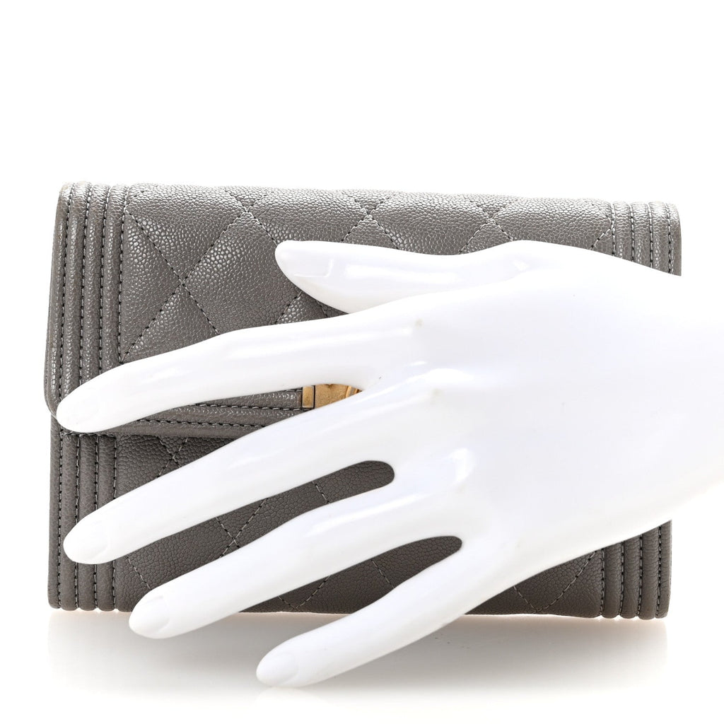 Caviar Quilted Medium Boy Flap Wallet Grey