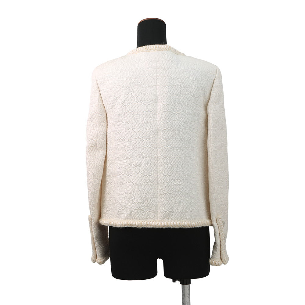 CHANEL COCO Button Jacquard Jacket Size 36 WhiteP71059 Wool64% Silk19% Nylon17%