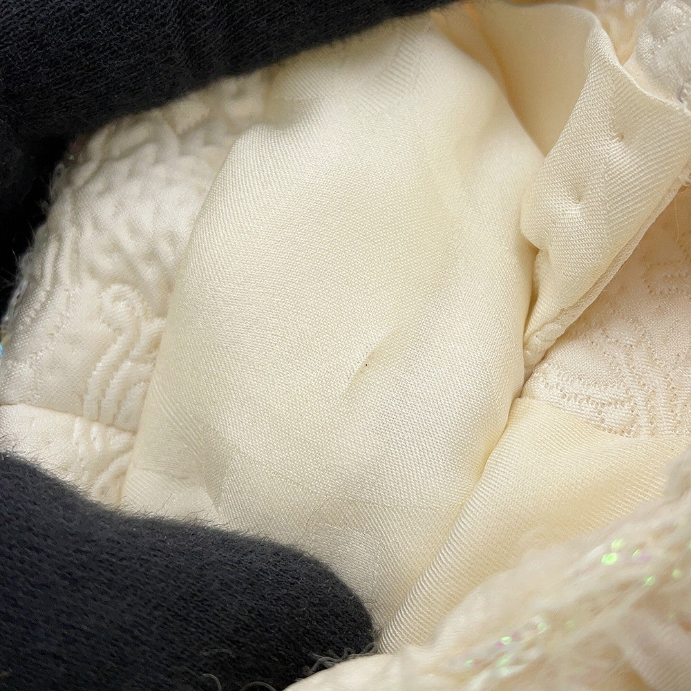 CHANEL COCO Button Jacquard Jacket Size 36 WhiteP71059 Wool64% Silk19% Nylon17%