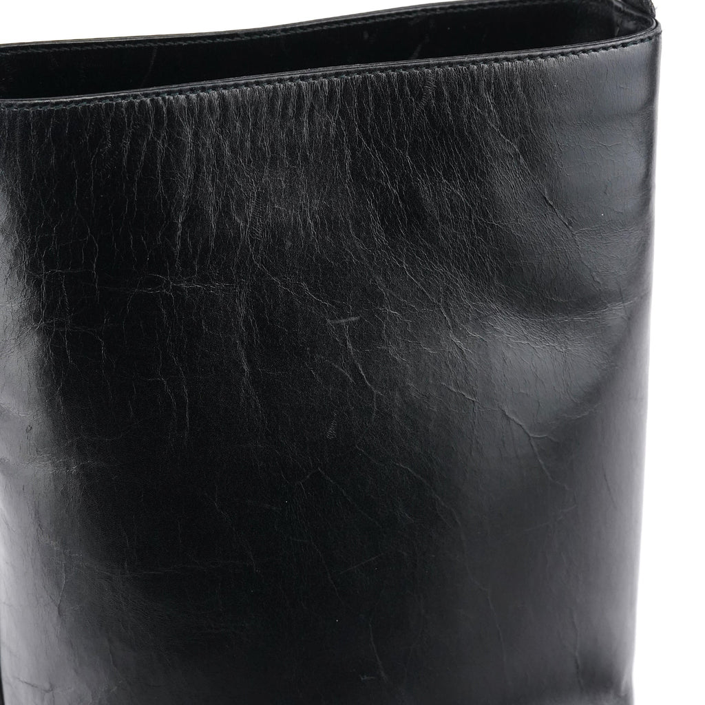 001 4286 Black Calfskin Bucket Shoulder Bag