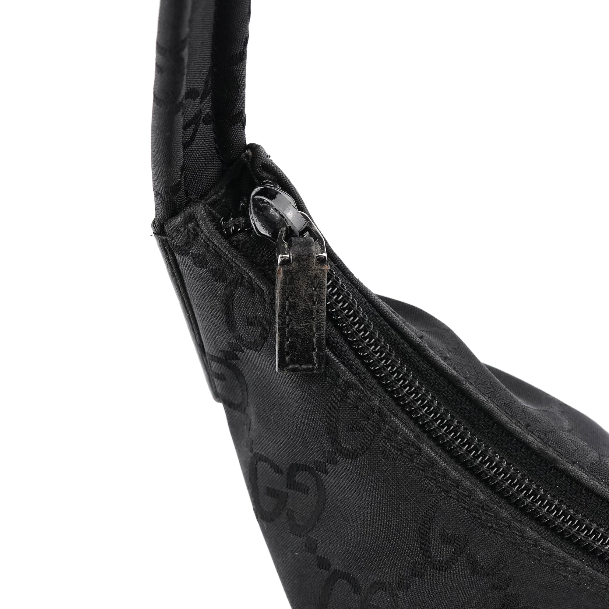 001 3386 Black GG Nylon Shoulder Bag