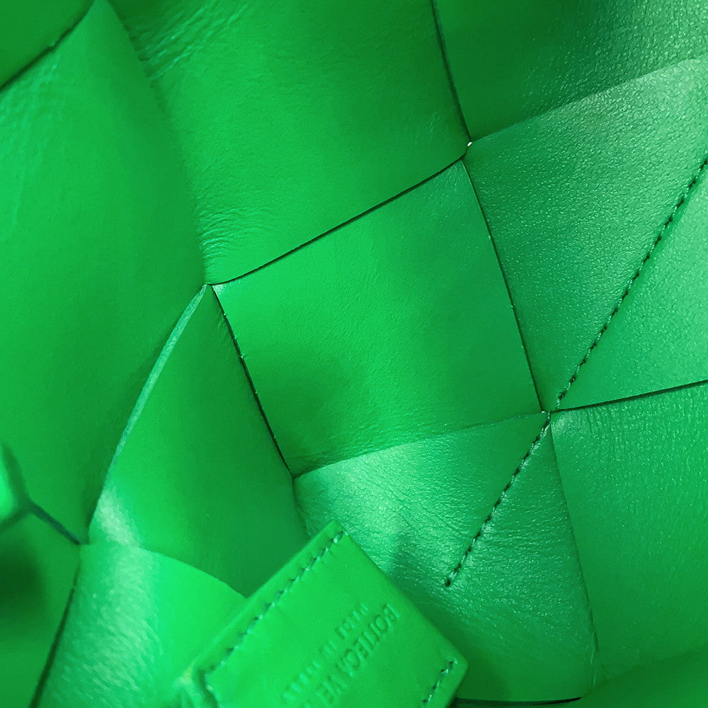 Bottega Veneta Maxi INTRECCIATO Cassette Camera Bag Parakeet701915VCQC23722 Lambskin Size Mini