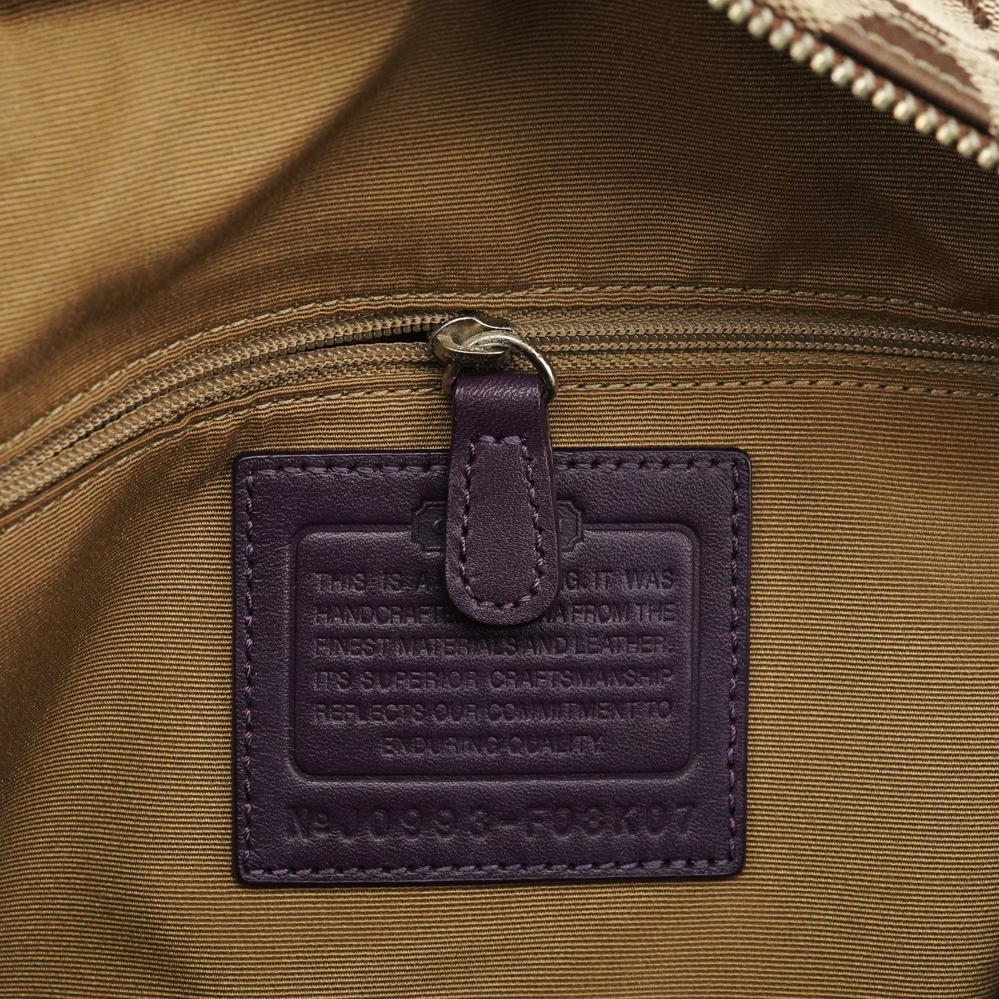 F08K07 Beige Purple Signature Canvas Hampton Handbag