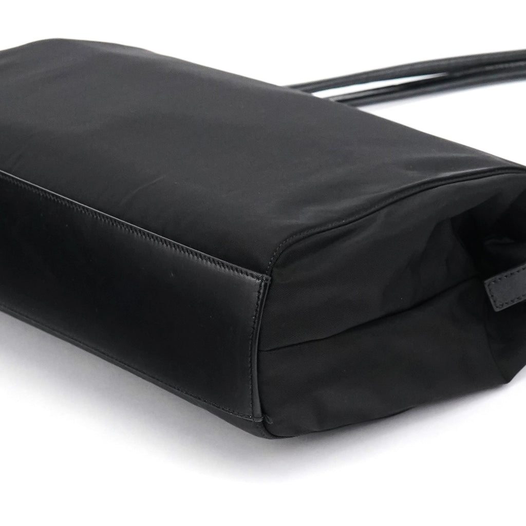 Black Tessuto Chic Nylon Shoulder Bag