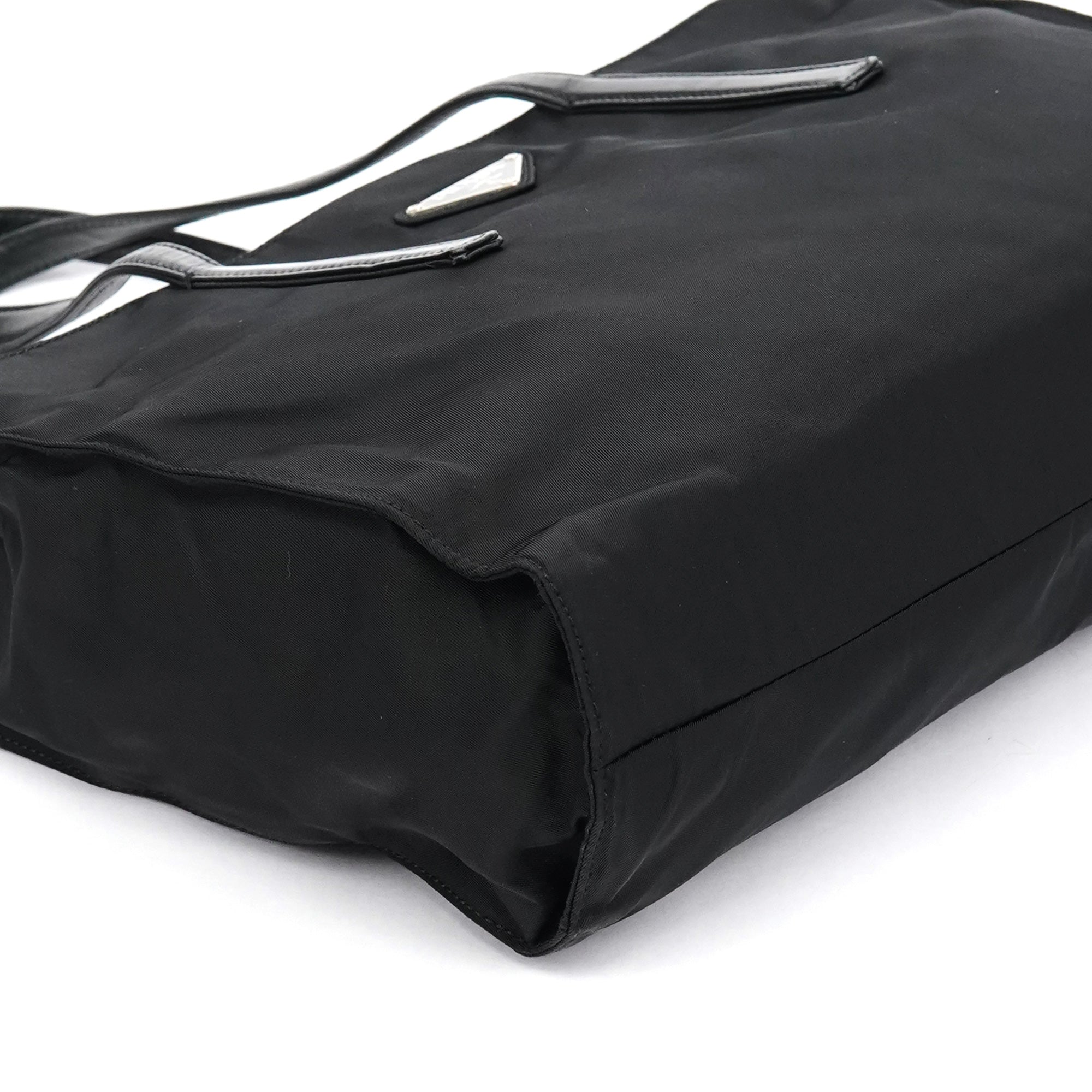 1995 Black Tessuto Nappa Nylon Tote Bag