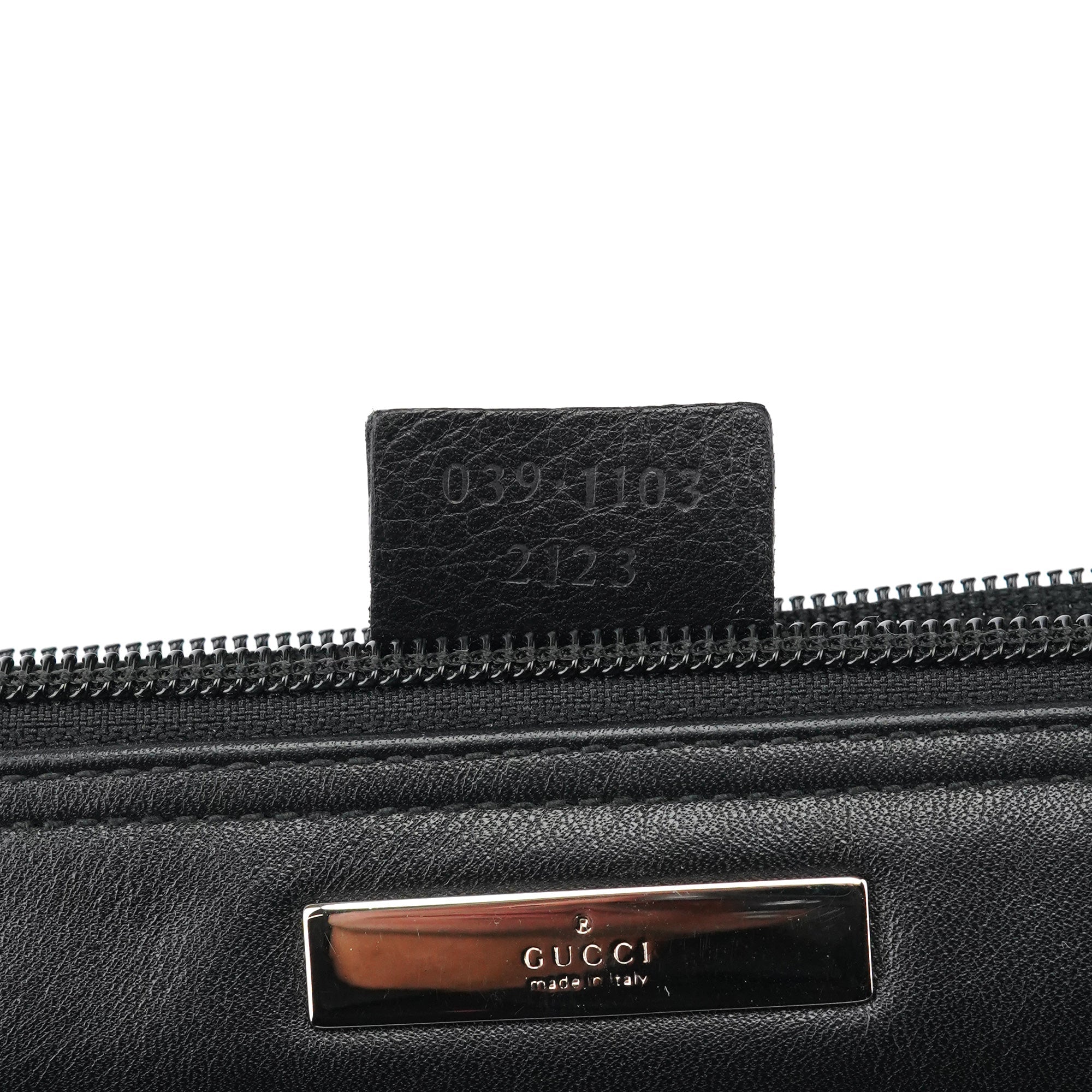 039 1103 Black Leather Pochette